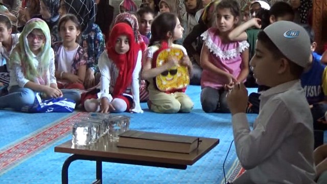 Kuran kursu öğrencileri, 15 Temmuz Şehitleri için dua etti