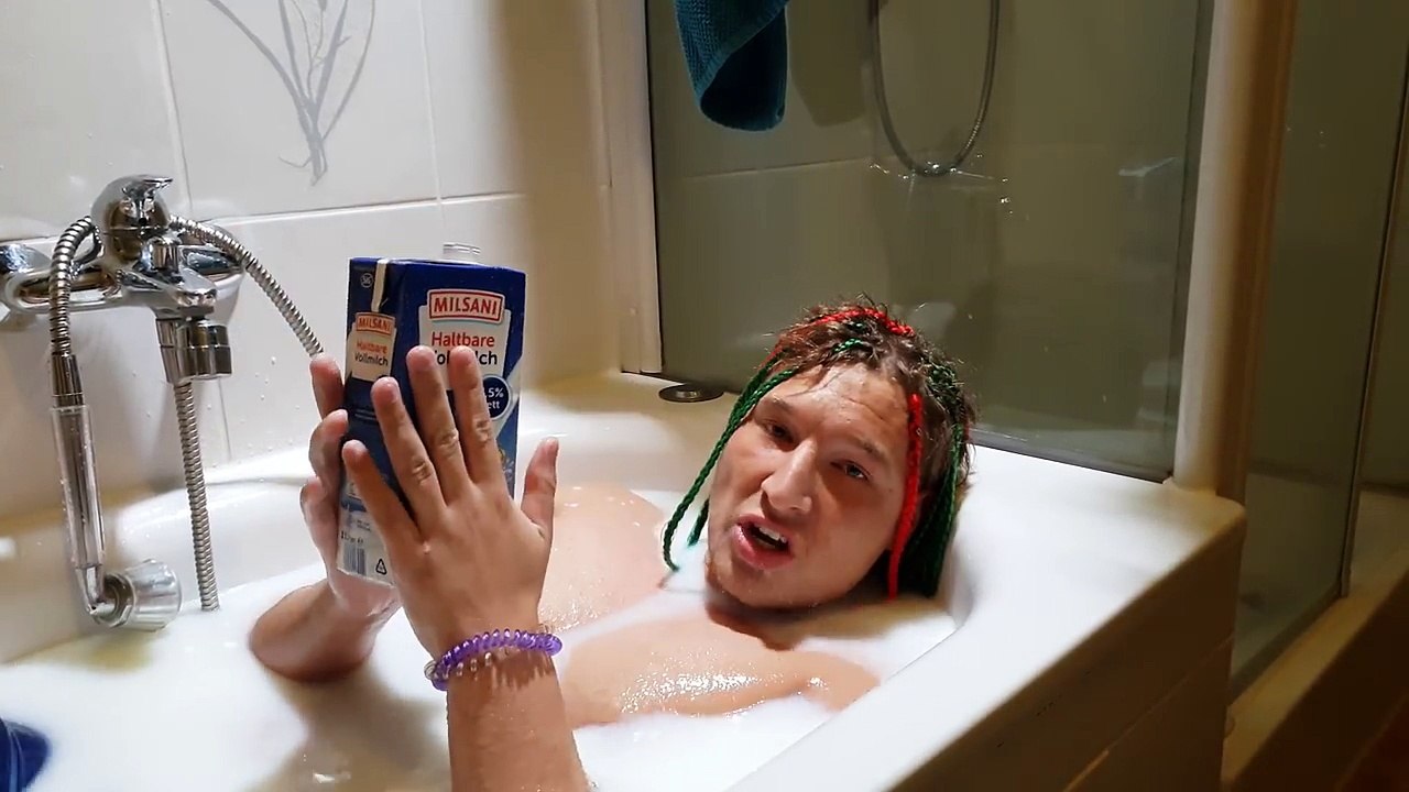 Badewanne voller milch  (fiji)