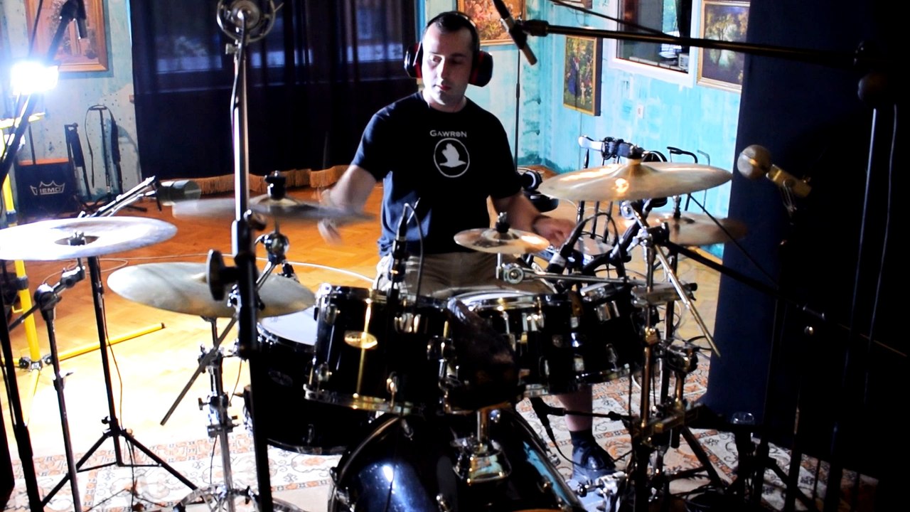 Mateusz Gawron - CRUSHING MY HEAD drum playthrough