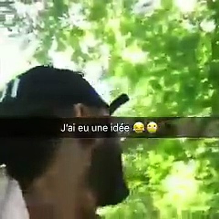 Deux jeune hommes volent un camion de pompiers en intervention