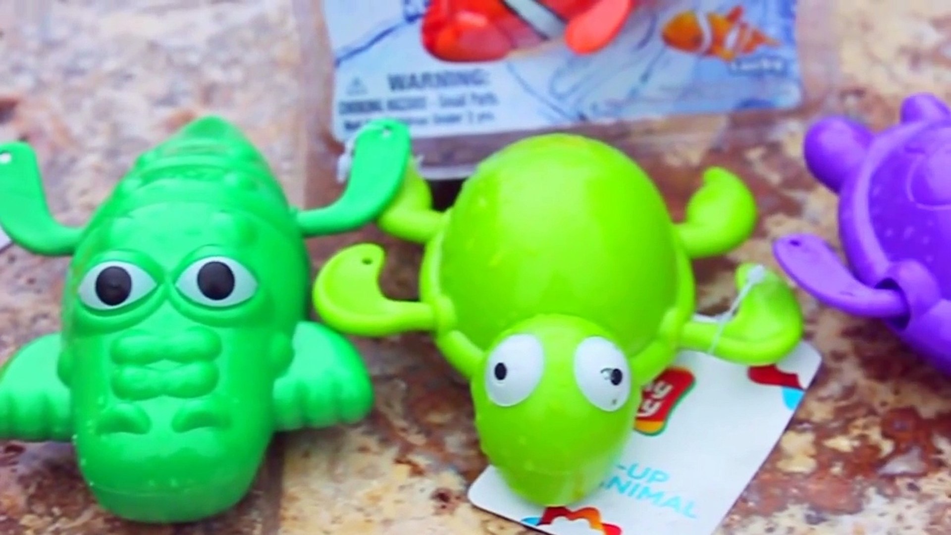 ⁣Swimming with These Colorful Wind Up Water Toy Pets | Toys Academy