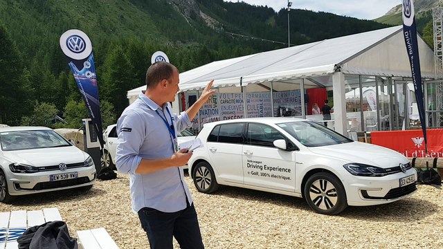 Val d'Isère 2018 - Le stand Volkswagen en live