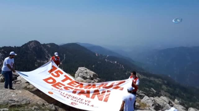 15 Temmuz Şehitlerini 1600 Metrede Andılar