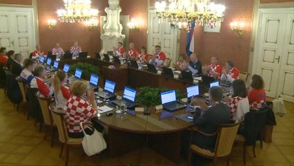 En coulisses - Le gouvernement croate fête la qualification en finale