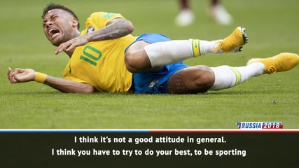 Dutch legend Van Basten urges Neymar to quit 'acting'