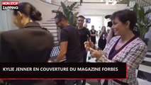 Kylie Jenner en couverture du magazine Forbes, les coulisses du shooting photo (vidéo)