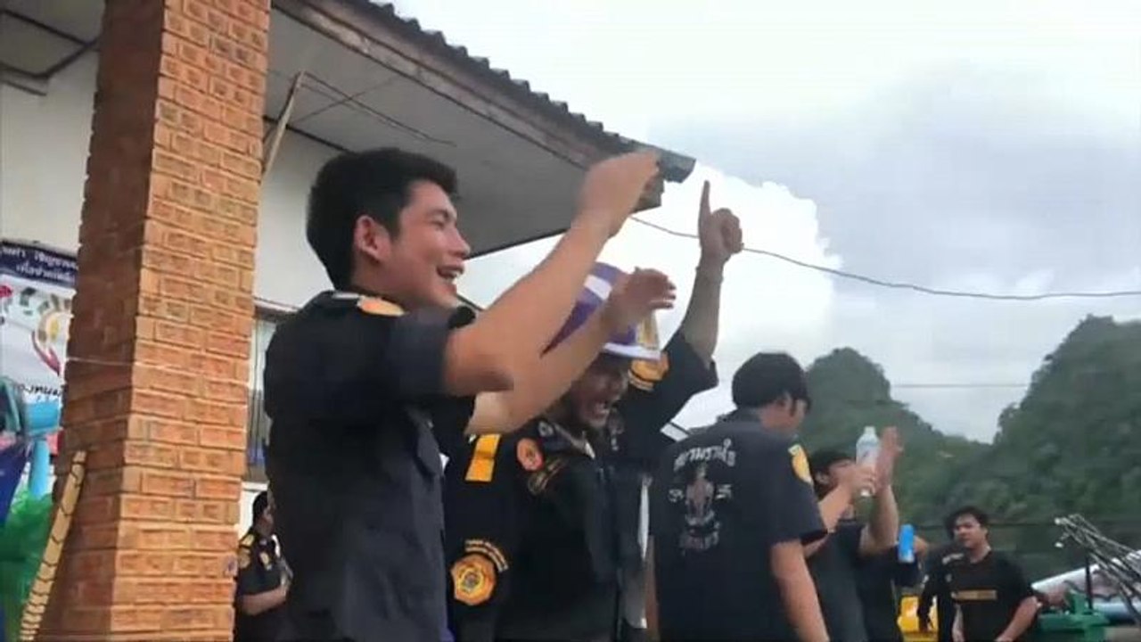 Thailand: Jubelstimmung unter den erfolgreichen Rettern