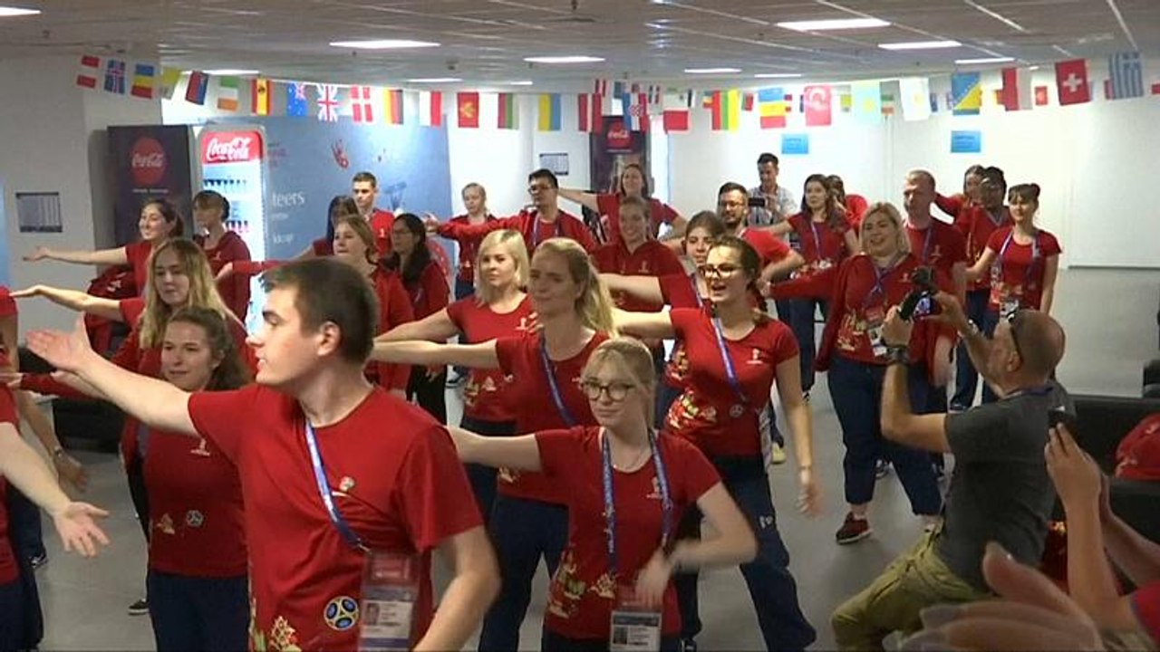 Flashmob von vielen der 17.000 Freiwilligen