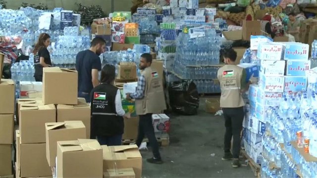 Иордания направила гуманитарную помощь сирийцам