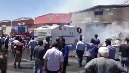 Viranşehir'de Gıda Deposunda Yangın