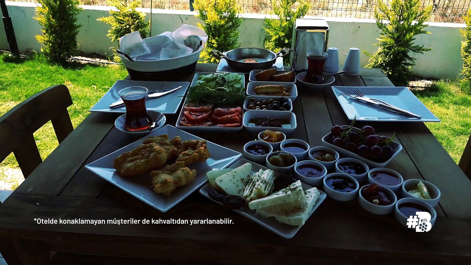 Galata Da Bozcaada Kahvaltisi Galatada 24 Gezenti Anne