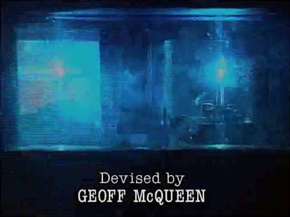 The Bill S14E02 You Pays Your Money