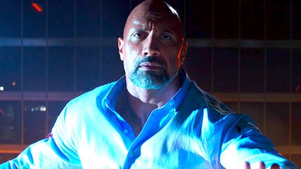 Skyscraper with Dwayne Johnson - "Super Crane Jump" Clip