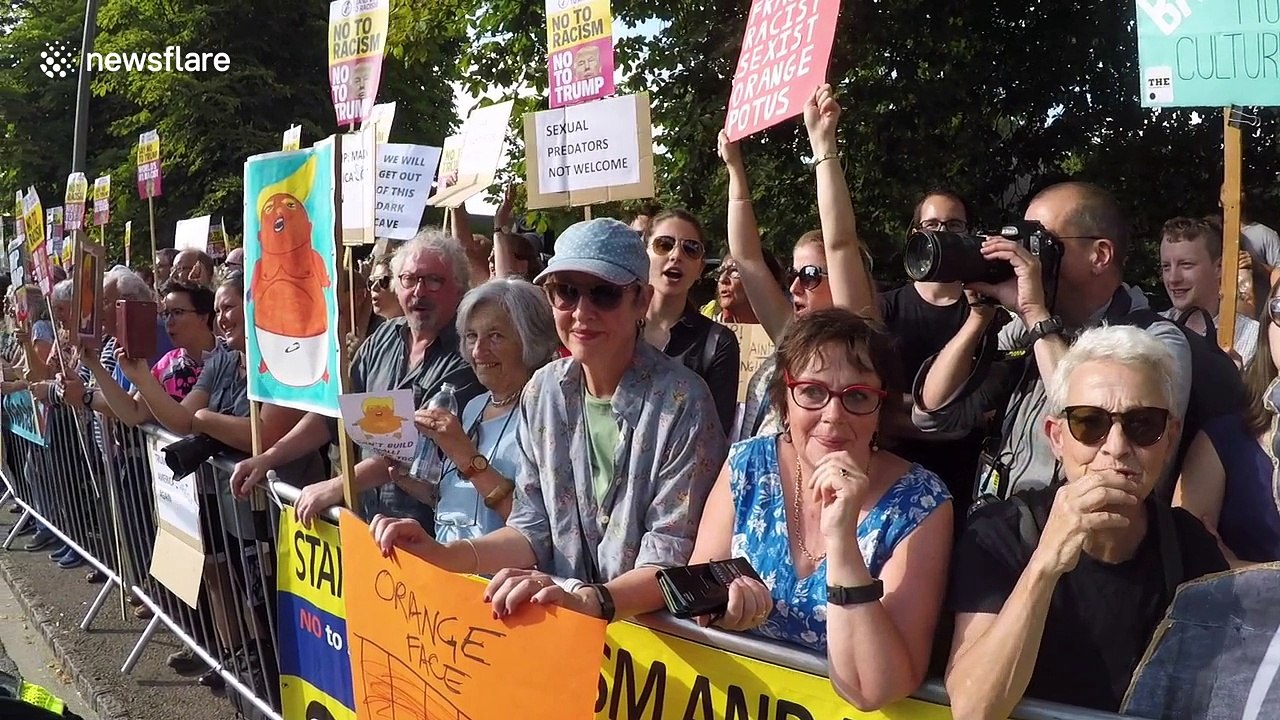 Hundreds of anti-Trump protesters demonstrate outside Blenheim Palace
