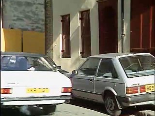 The Bill S03E03 Brownie.Points