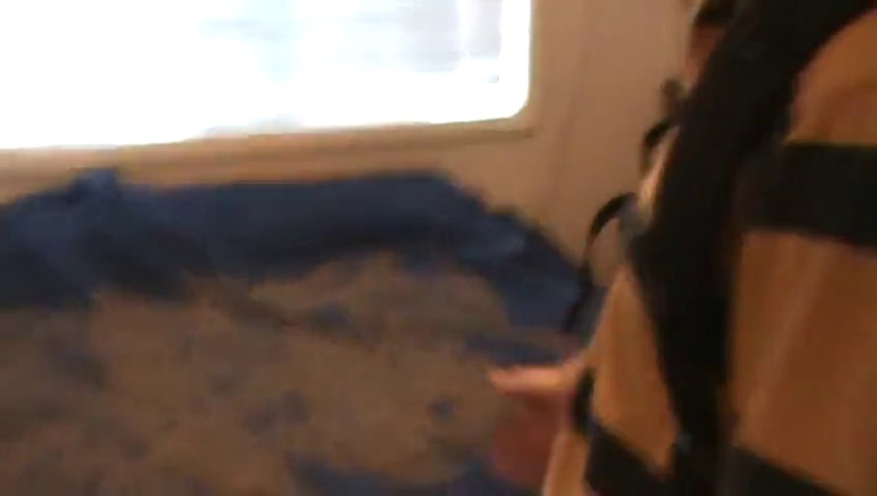 Quand ton colocataire ivre décide de transformer ta chambre en plage