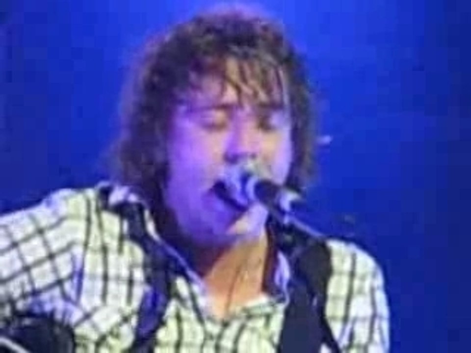 McFly - Bubble Wrap (Up Close and Personal Tour)