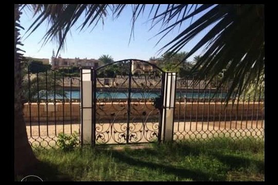 مارينا 6 الساحل الشمالي فيلا مستقلة علي البحيرة مباشرةٍٍ