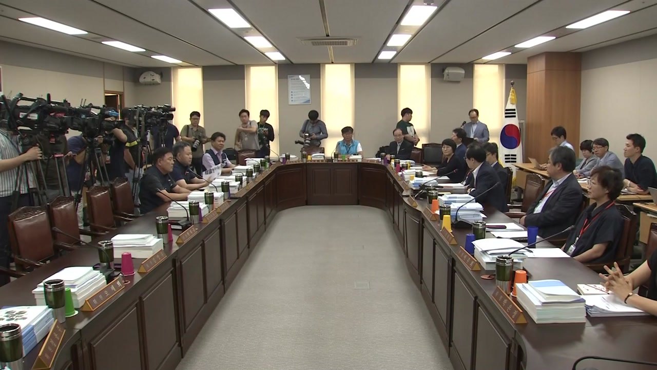 내년도 최저임금 최종 담판...오전 회의 사용자위원 불참 / YTN