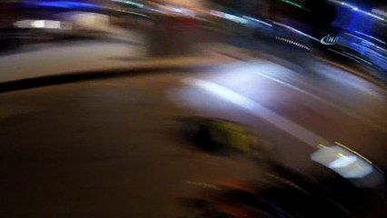 Motosikletli gencin trafikte yaralı martıyı kurtarma çalışmaları kamerada