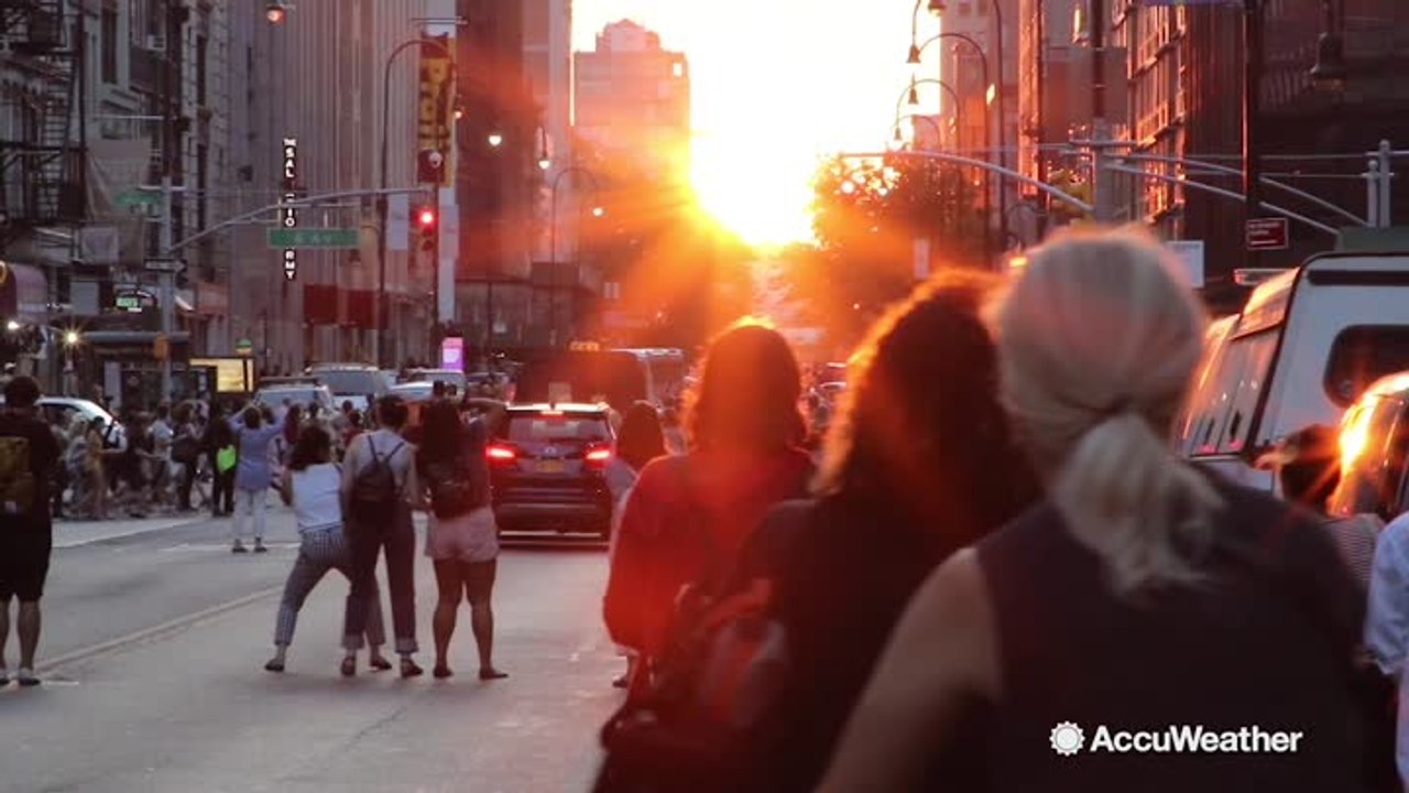 Manhattanhenge stuns spectators in New York City