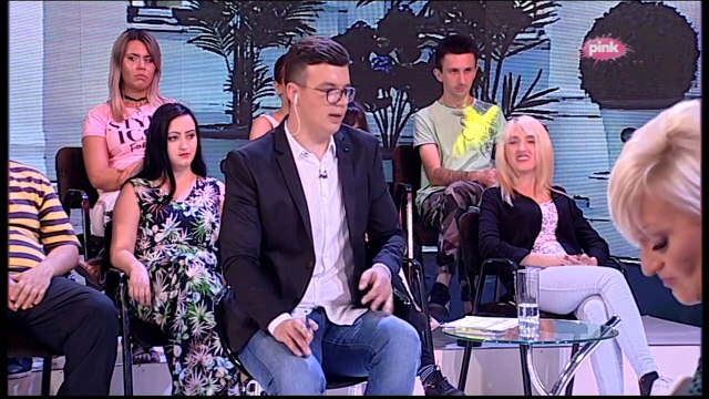 GOLUBOVIĆKA POCEPALA MIĆINE PARE: On joj je nakon salvi uvreda dao 1000 dinara zato što joj je davao najmanji budžet u Zadruzi! Ona načinila KRIVIČNO DELO!