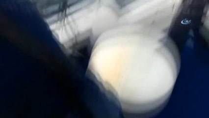 Bota 57 Kişi Binip Ölümüne Yolculuk Yapıyorlardı, Yakalandılar