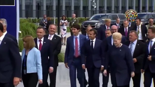 اردوغان دخل قمة حلف الناتو قبل ترامب شاهدو ملامح ترامب لم يستطع اخفاء الانزعاج