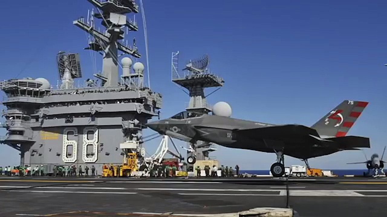 Lockheed Martin F-35 Lightning II, First landing Test aboard Carrier 3