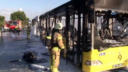 Otobüs Bilinmeyen Bir Nedenden Dolayı Aniden Alev Aldı!