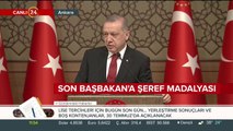 O gider, bu gider, dostluk yanı başımızda kalırsın