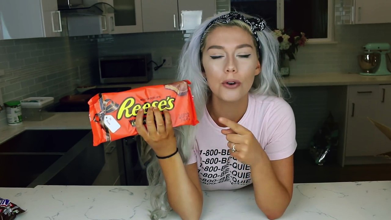 WORLDS BIGGEST CANDY! THE GIANT CANDY EXPERIMENT CHALLENGE DIY! REESES, SNICKERS, HERSHEY’S, YORK