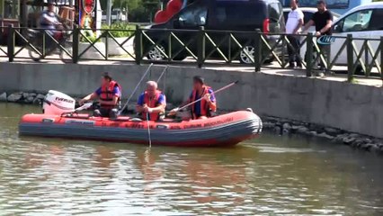 İddia üzerine göle giren genç bir daha çıkamadı