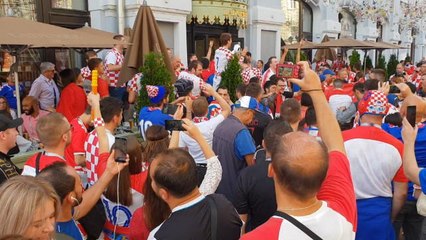 En coulisses - Le trajet des fans à travers Moscou jusqu'au stade Loujniki