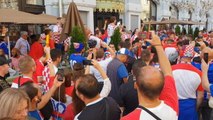 En coulisses - Le trajet des fans à travers Moscou jusqu'au stade Loujniki