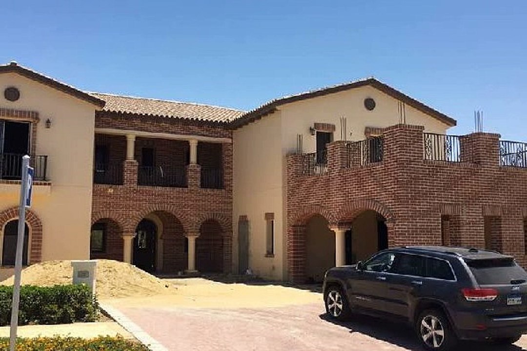 فيلا للبيع في كمبوند مراسي الساحل الشمالي