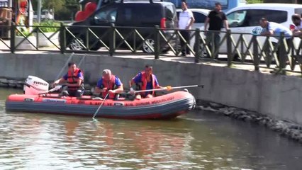 Kaybolan şahıs için göl boşaltılıyor