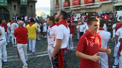 - Boğa Katliamı Devam Ediyor- 1 Kişi Daha Boynuzlandı