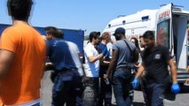 Sahil Güvenlik ekibi mahsur kalan göçmenleri kurtardı