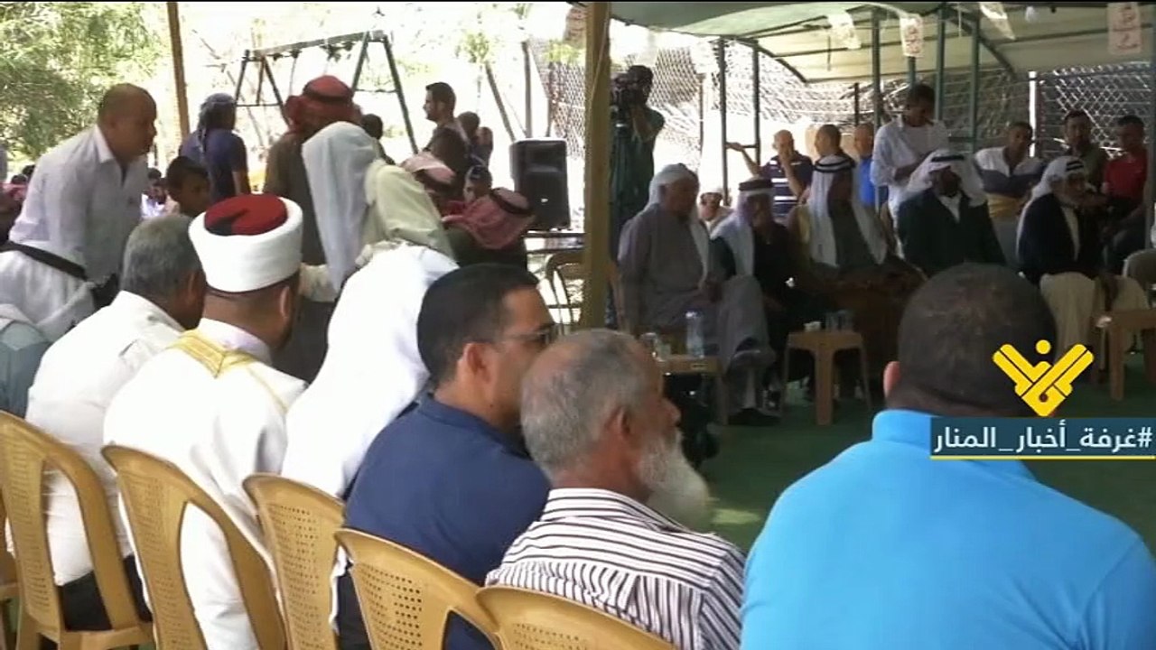 أهالي الخان الاحمر يحتشدون تنديدا بتهديدات العدو بهدم تجمعاتهم السكنية