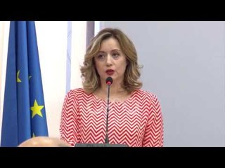 Ora News - Sistem i ri pagash për punonjësit e adiministratës publike