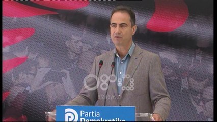 Ora News - PD: Korrupsioni në MAS mban peng dëftesat e 420 mijë nxënësve