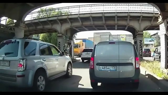 Compilation de conducteurs idiots de poids lourds !