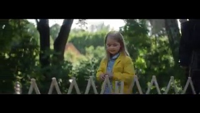 A Dog's LifeAgency: Altmann+Pacreau ParisDirector: Xavier GiannoliCreative Director: Olivier AltmannArt Director: Bénédicte PotelCopywriter: Thierre Lebec