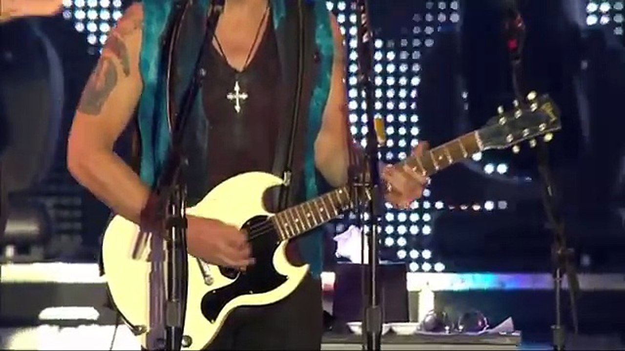 Bon Jovi - Livin on a Prayer (Hyde Park new)