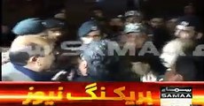 PMLN Leaders Clash With Rangers When They Tried to Enter Lahore Airport From Exit Point