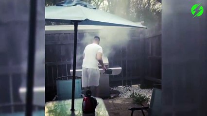 Lui ce n'est pas le roi du Barbecue... Feu de joie