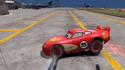 Spiderman Et Flash McQueen de Cars 2 font des courses | Jeu vidéo pour enfant