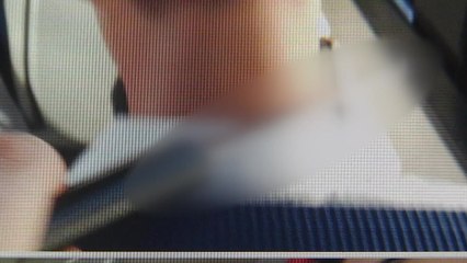 '성체 훼손' 워마드, 버스 탄 남성들 흉기 들이댄 사진 올라와 / YTN