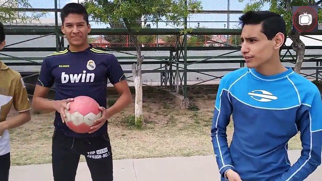 Reto de penaltis Mareado (Reto de Futbol)(Mes del Mundial)- LaloTV